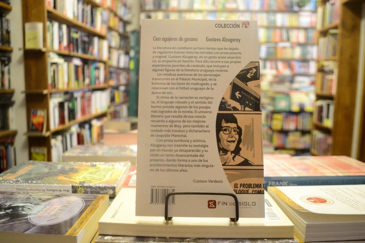 Cien Agujeros De Gusano. Gustavo Alzugaray. - Imagen 3