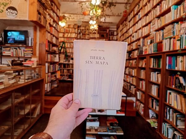 Tierra Sin Mapa. Ángel Rama.