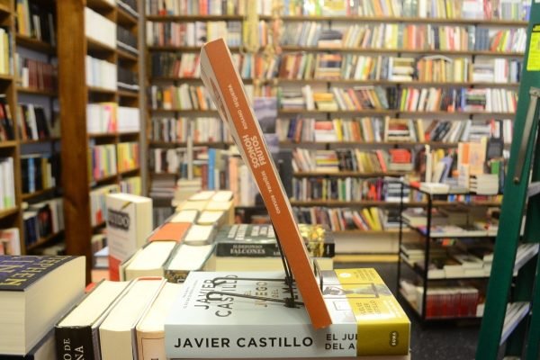 Frutos Y Hongos Silvestres En Uruguay. L Rosano Y A Sequeira - Imagen 2