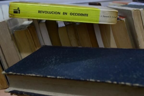 Revolución En Occidente. J. Fourastié Y A. Laleuf. - Imagen 5