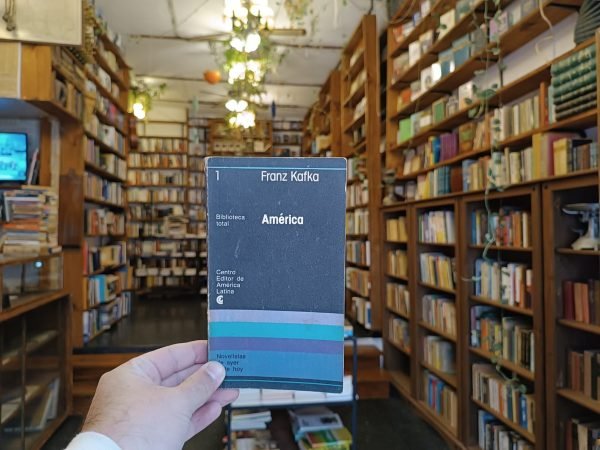 América. Franz Kafka.
