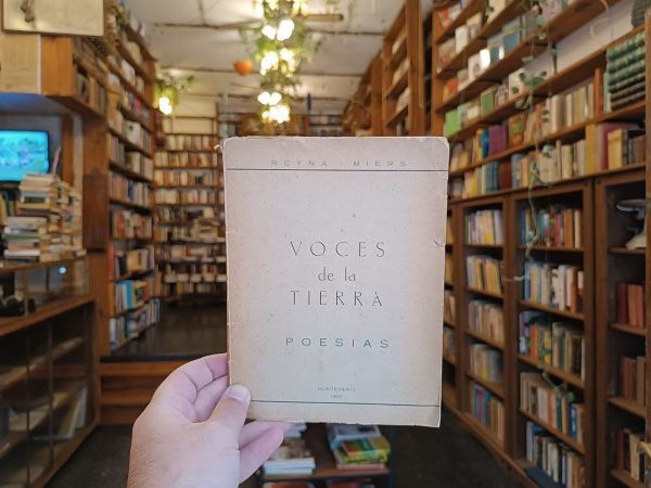 Voces De La Tierra. Reyna Miers.