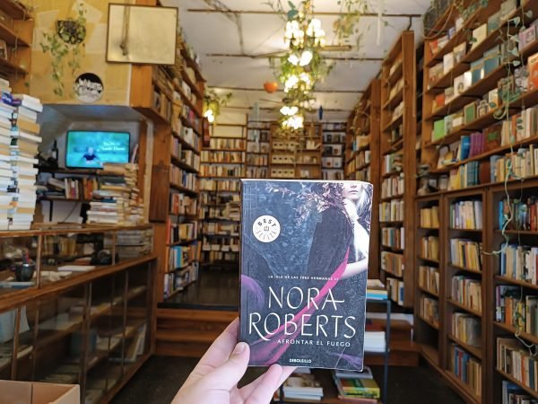 Afrontar El Fuego. Nora Roberts.