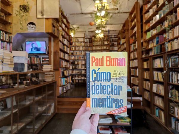 Cómo Detectar Mentiras. Paul Ekman.