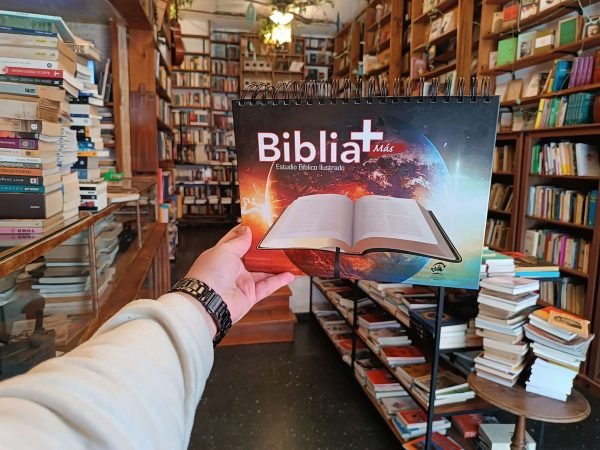 Bilbia + Más. Estudio Bíblico Ilustrado.