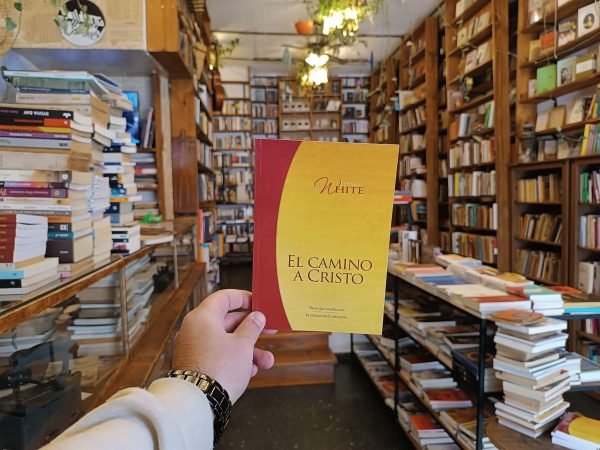 El Camino A Cristo. Elena G. De White.