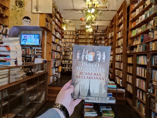 Academia Belladonna. Pablo De Santis.
