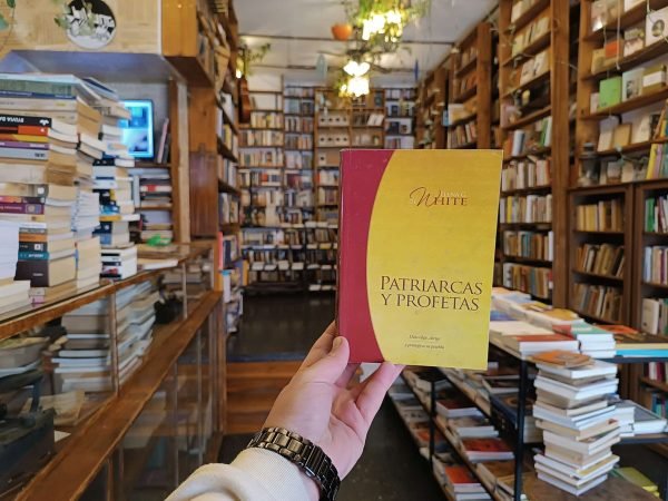 Patriarcas Y Profetas. Elena G. De White.