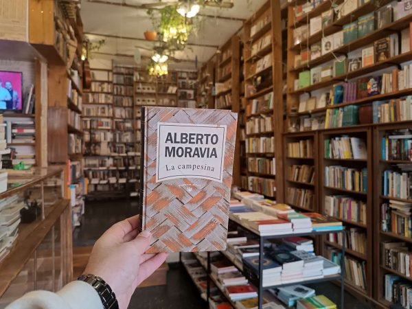 La Campesina. Alberto Moravia.
