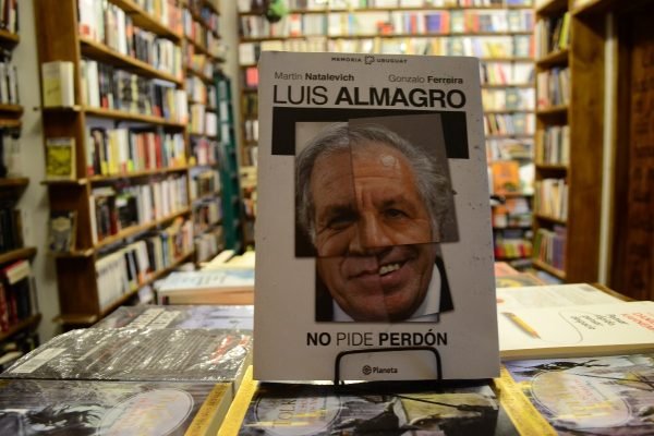 Luis Almagro. No Pide Perdón. M. Natalievich Y G. Ferreira. - Imagen 2