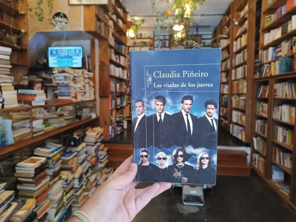 Las Viudas De Los Jueves. Claudia Piñeiro.