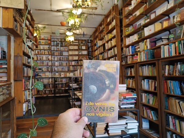 ¿de Veras Los Ovnis Nos Vigilan? Antonio Ribera.