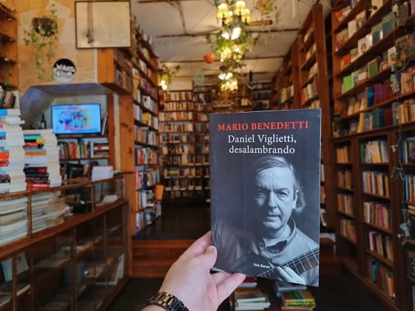 Daniel Viglietti, Desalambrando. Mario Benedetti.