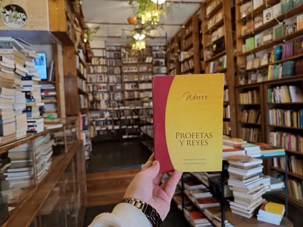 Profetas Y Reyes. Elena G. De White.