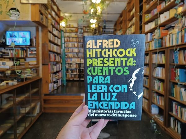 Cuantos Para Leer Con La Luz Encendida. Alfred Hitchcock.
