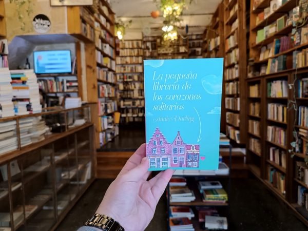La Pequeña Librería De Los Corazones Solitarios. A Darling.